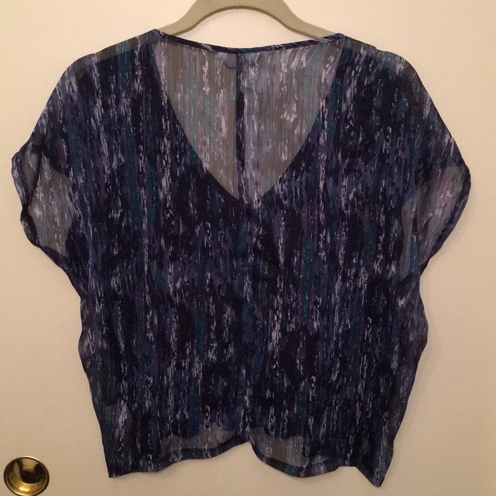 Kira sheer back tee - Picture 4 of 7